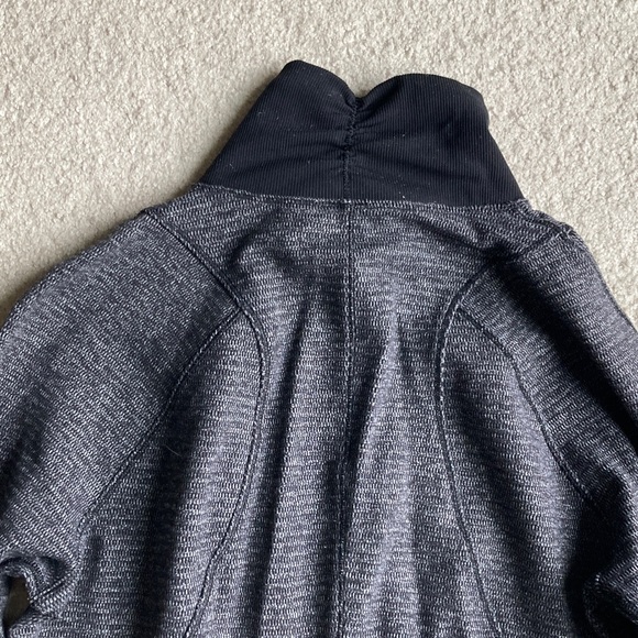 Lululemon Runderful 1/2 pullover - Picture 11 of 15